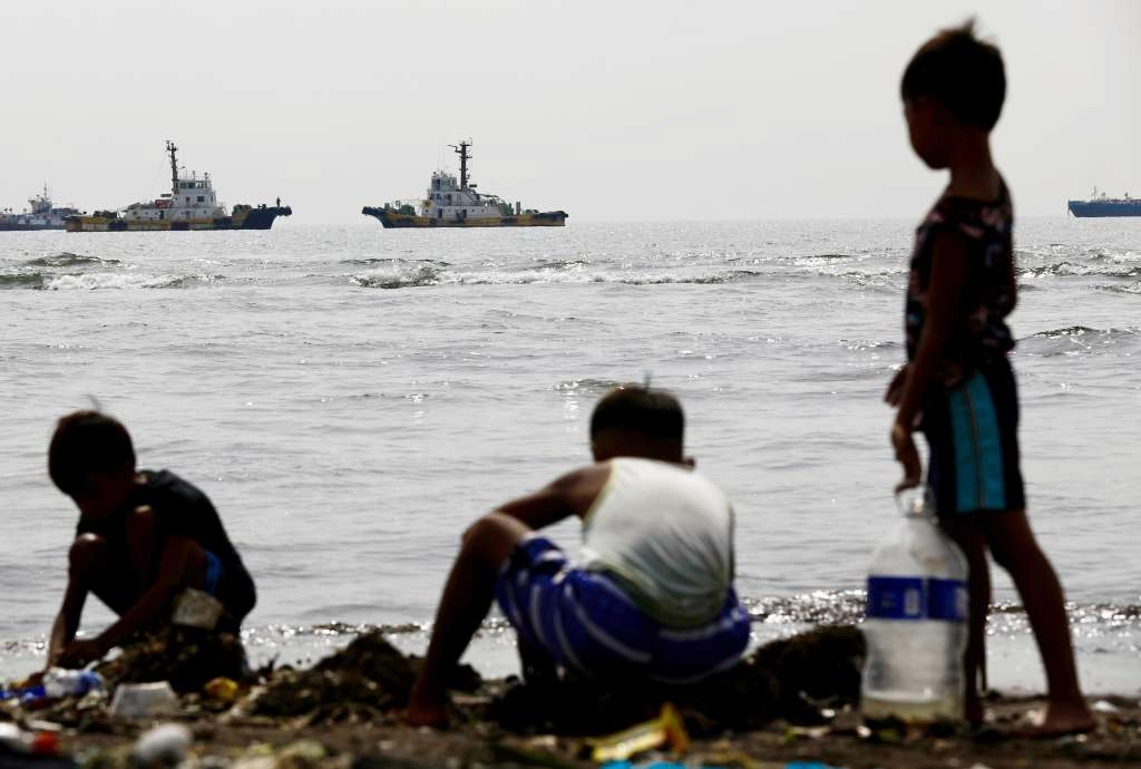 Iz potonulog filipinskog tankera počelo curenje nafte u Manilski zaljev